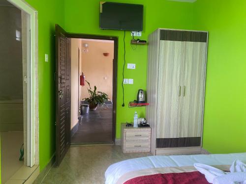 Queen Room with Balcony