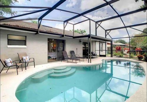 Beautiful Home with Swimming Pool in Johnson, USA