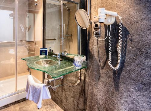 Hotel Gran Via - image 10