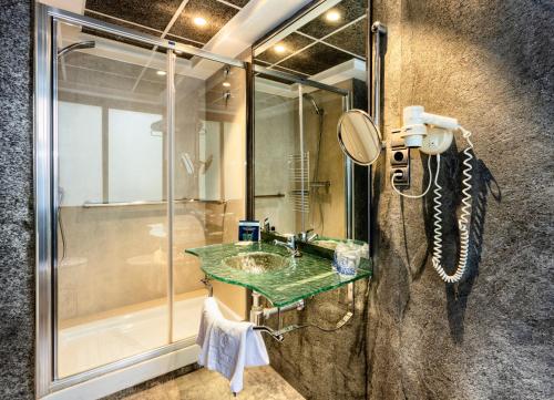 Hotel Gran Via - image 4