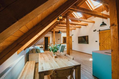 Közös társalgó / TV, Apartmán Na Hradbách (Apartman Na Hradbach) in Jindrichuv Hradec