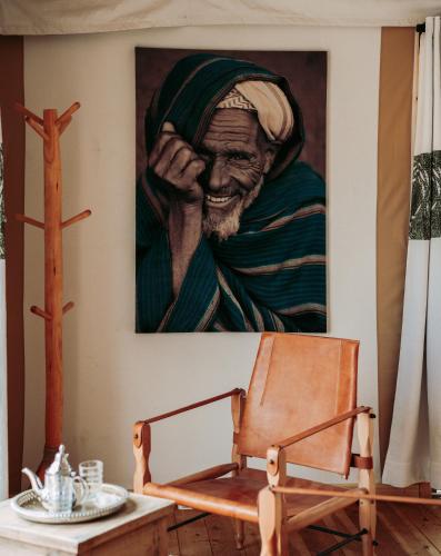 Inara Camp - Restaurant - Desert activities - Heated pools - Tap to explore photos