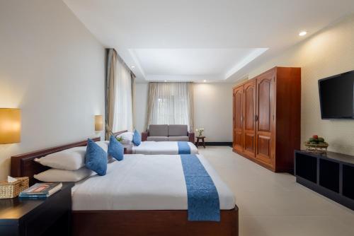 Skyline Boutique Hotel