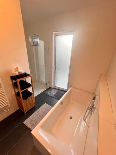 Modernes City-Apartment - Top-Lage in Nürnberg (Modernes City-Apartment - Top-Lage in Nurnberg) in Westliche Aussenstadt