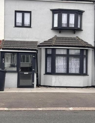 5 bed room house, Barkingside