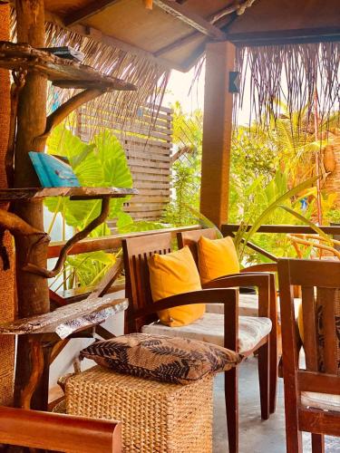 Restaurant, Himeyn Beach Inn - Ocho Homes by Eight Continents in Haa Dhaalu Atoll