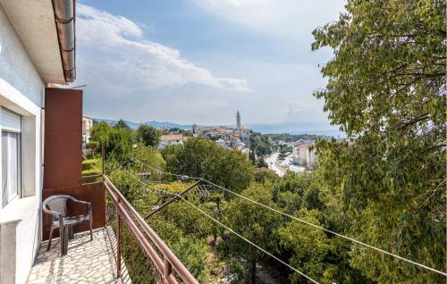 3 Bedroom Lovely Apartment In Novi Vinodolski