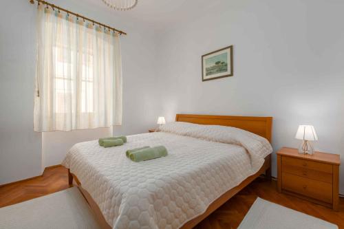 Apartment image 9