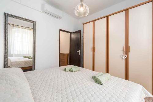 Apartment image 8