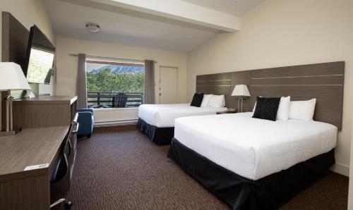 Double Room with Two Queen Beds