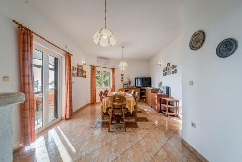VILLA LEO - private pool - seaview - pets welcome - luxury villa on 1000 m2 in Dugi Rat