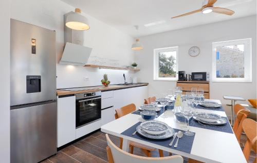 virtuve, Awesome Home In Pasman in Pasman