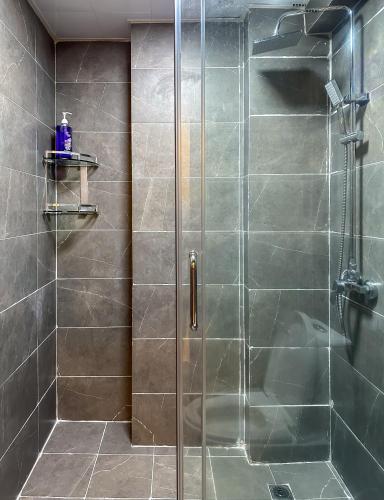 Exquisite 1Bed with Free Parking Gym and Pool, Nairobi (foto 3)