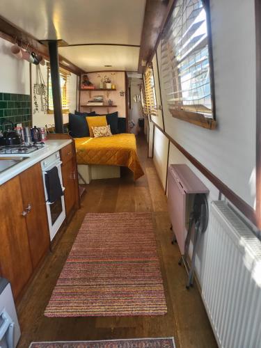 Lovely Canal Boat in Little Venice for Family & Friends, Londyn (zdjęcie 7)