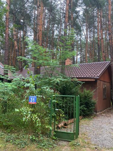 . Przytulny domek w lesie blisko rzeki