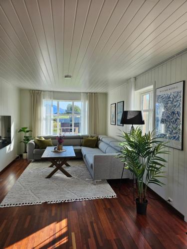 Villa Nestun - Northern lights villa with sauna in Meistervik