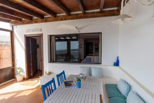 beranda/teres, Casa SocAire. Naturaleza, mar, paz, relax. in Tabayesco