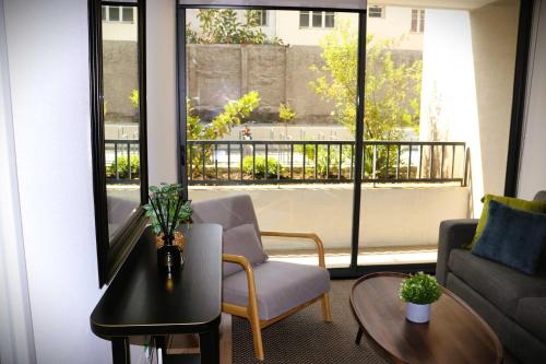 HOM I Amplio y Comodo Depto 1D1B 2PAX Santiago
