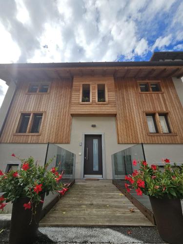 Sleeps 4