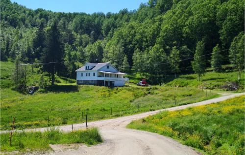 . Nice Home In Kvinesdal