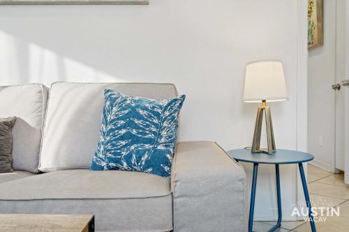 Near Barton Springs and DT ATX Cozy and Affordable in Austin, USA
