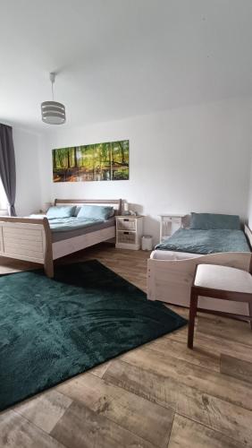 FeWo Deisterferien, 5 Minuten zur Landesgartenschau, Hunde kosten extra,Terrasse, Netflix, Wlan, A2, B65, bis 8 Personen in Beckedorf, Deutschland
