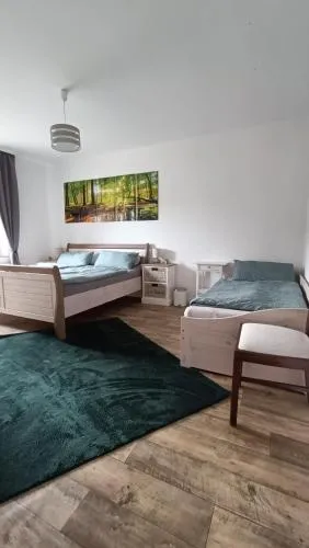 FeWo Deisterferien, 5 Minuten zur Landesgartenschau, Hunde kosten extra,Terrasse, Netflix, Wlan, A2, B65, bis 8 Personen in Beckedorf, Deutschland