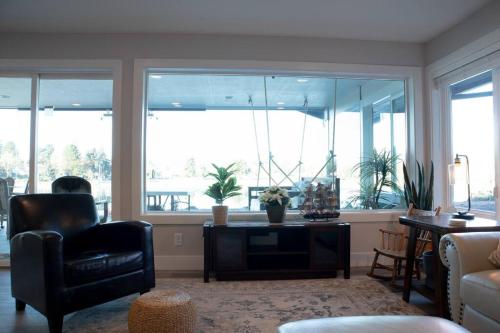 Lakefront House 4300sqft With Private Dock