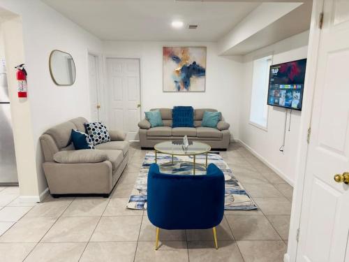 Upscale 2KINGS bed APT 4 mins from EWR NYC in Newark, USA