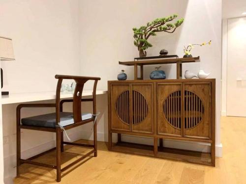 WT917 - 2BR 2BTH in heart of box hill with free park & pool