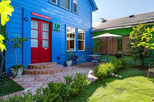 地鐵酒店和咖啡廳 (Metro Hotel & Cafe) in 佩塔盧馬