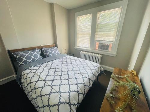 Large, Clean 1br In Great Location Parking Avail in Glenside, USA