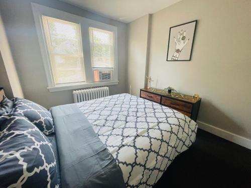 Large, Clean 1br In Great Location Parking Avail in Glenside, USA