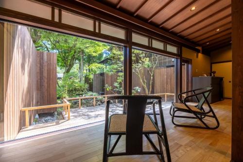 ทัศนียภาพ, มัตสึซากายะ ฮอนเท็น (Matsuzakaya Honten) in ภูเขาฮาโกเนะ