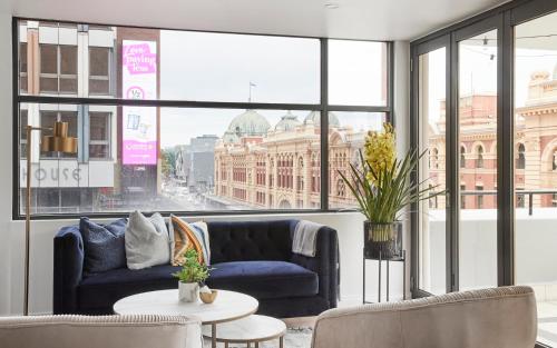 Flinders Street Views - XL Balcony, Melbourne (photo 6)