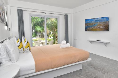 room detail thumbnail 1