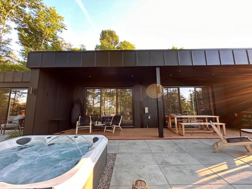 周邊環境, Luxury Mountain Retreat with Spa Near Mont Tremblant in 拉康塞普雄(QC)