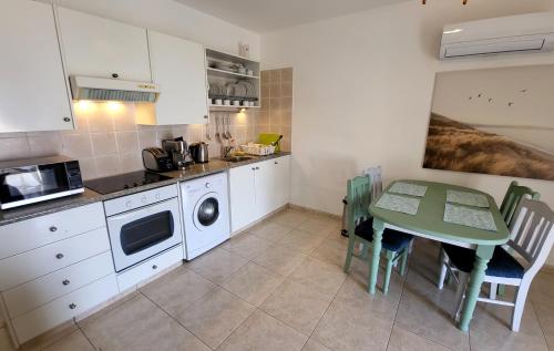 Calm Seaview Nest Apartment on the Hillside Peyia, Peyia (photo 6)