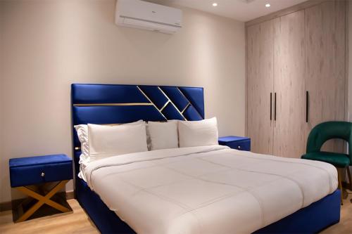 2 Bedroom Luxury Apartment -The Opus Luxury Residences by Book N Rent - image 8