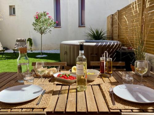 Facilities, Tiny Harmony - Logement confortable avec jardin et jacuzzi prives pres d’Aix en Provence in Venelles