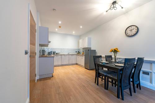 Kitchen, The Hazlitt Apartments in Glasgow Int'l Airport