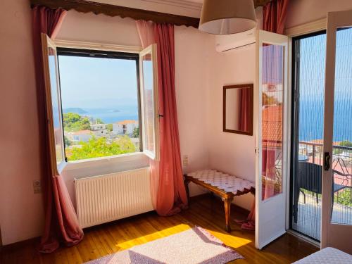 Demie and George Ηouse Demie and George Ηouse