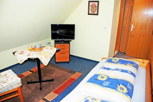 Single Room image 2