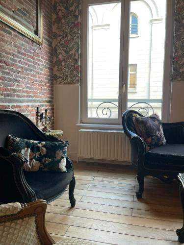 La Petite Fort Art Deco Apartment In Brussels - main image