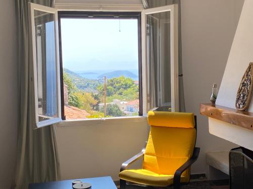 Demie and George Ηouse Demie and George Ηouse