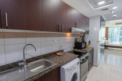 The Court Tower -Vibrant Studio, Dubaï (photo 7)
