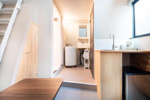 One-Bedroom Apartment image 2