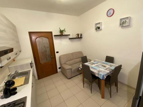 Appartamento confortevole con doccia idromassaggio, Turin (photo 9)