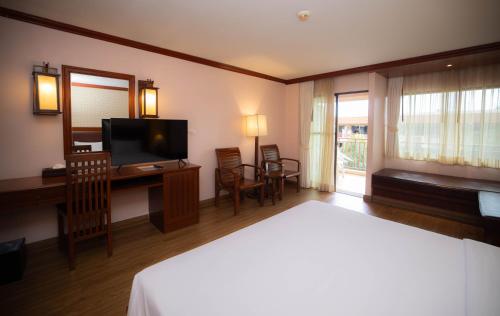 room detail thumbnail 1