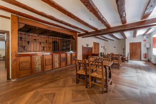 Hostal De La Trucha - image 12